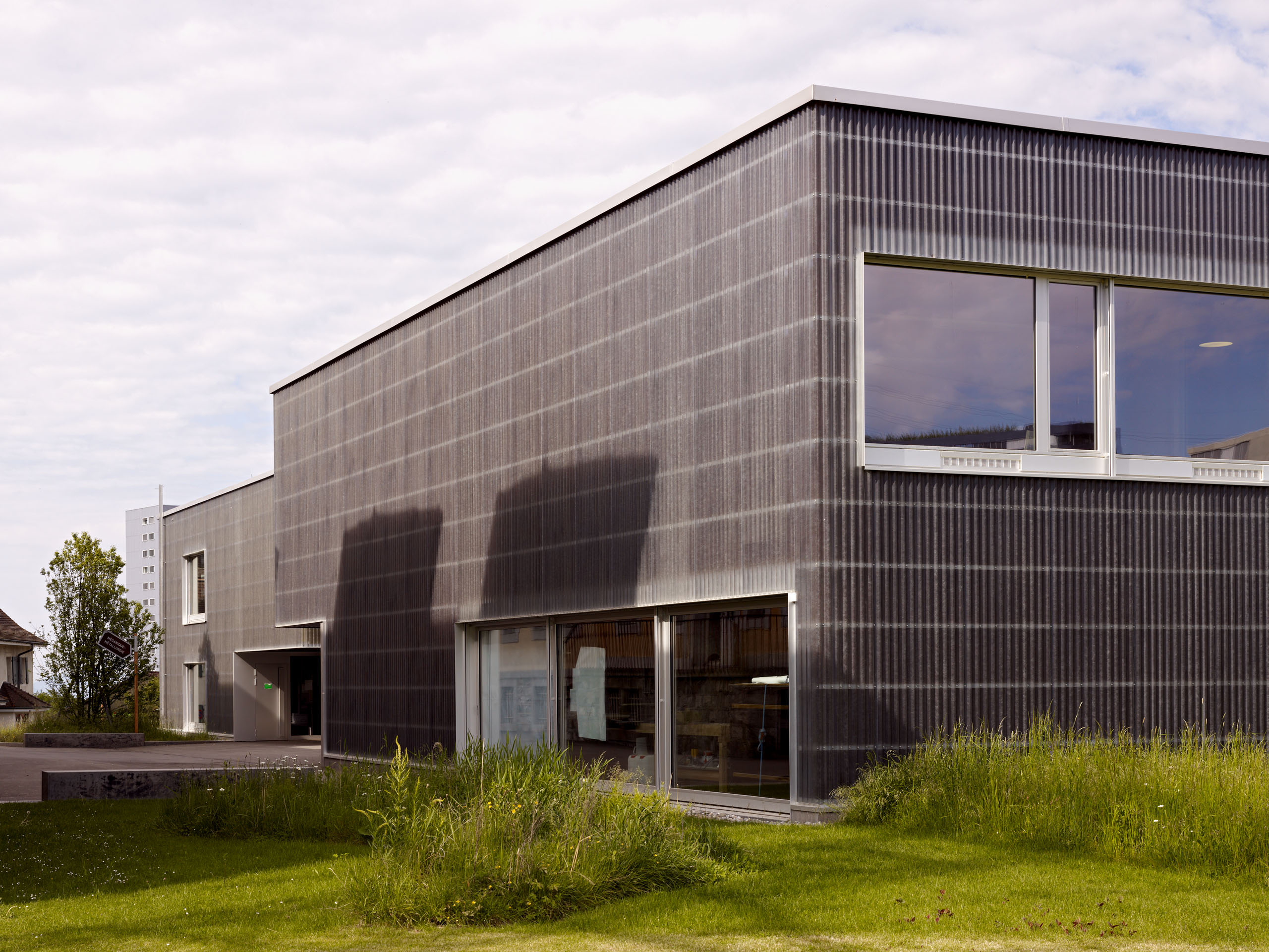 E09270 P45 028394 j2560